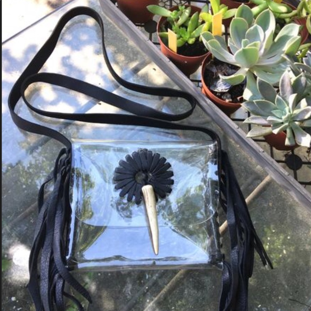 ISO: CLEAR JIMMI WZ GAMEDAY PURSE